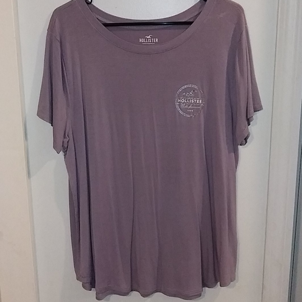 Hollister shirt